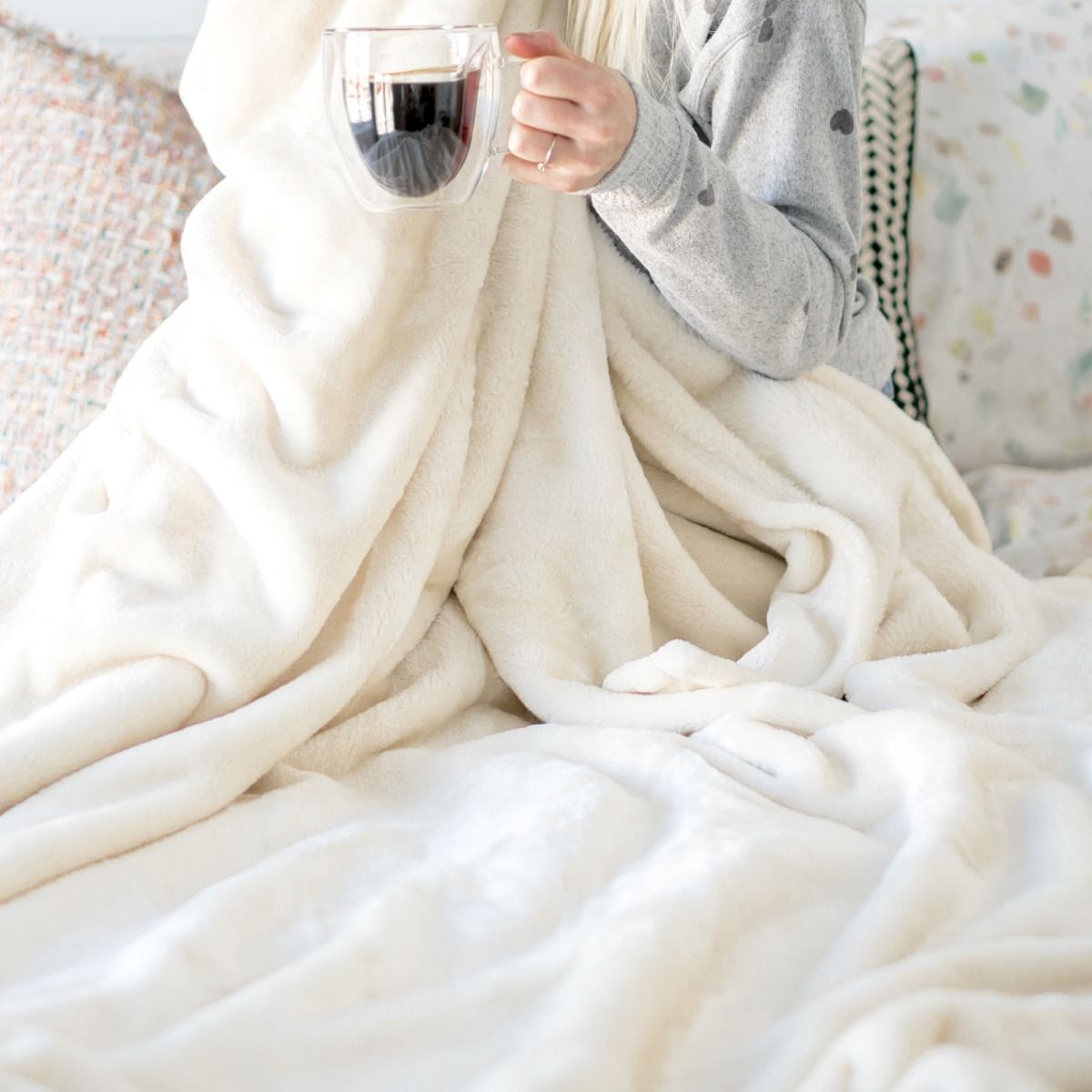 SH Home Decor - World's Softest Blanket Microplush Blanket